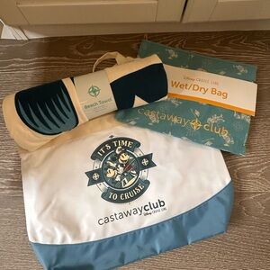 Disney Cruise Line Platinum Castaway Club Gift Set NWT Exclusive